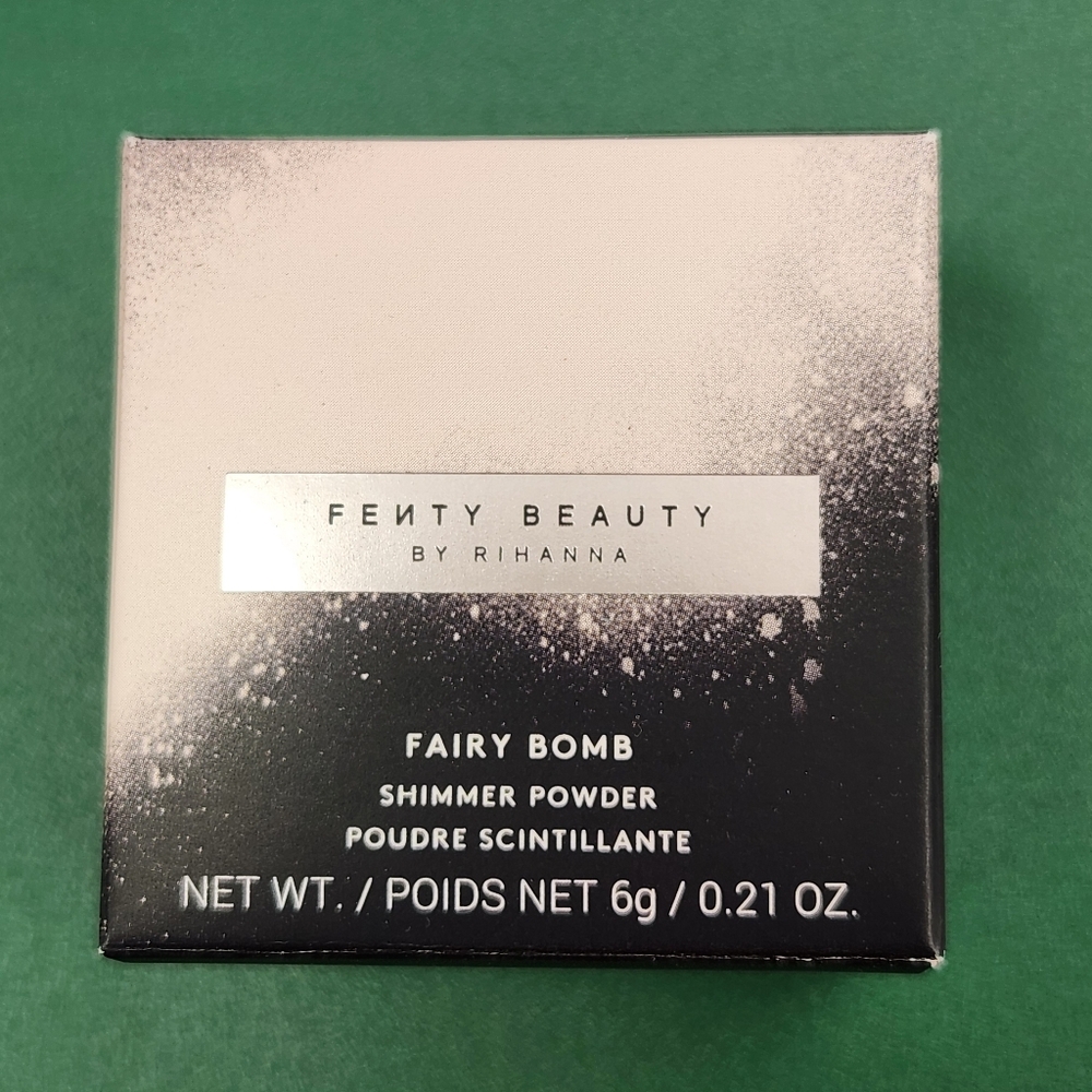 Fenty Beauty fairy bomb shimmer powder 24KRAY